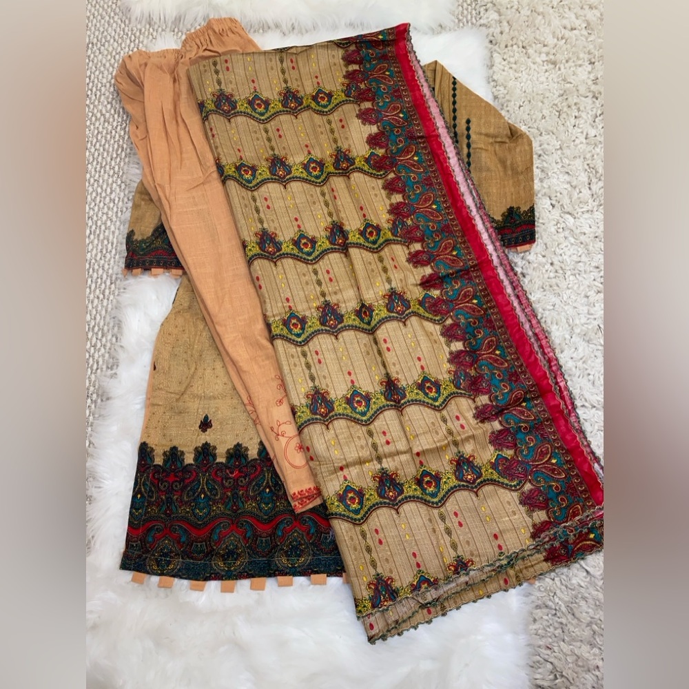 Dress - Picture 9 of 11